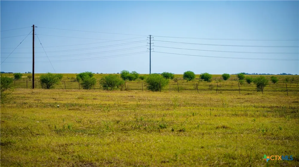 2525 Fm-2623 Seguin, TX 78155