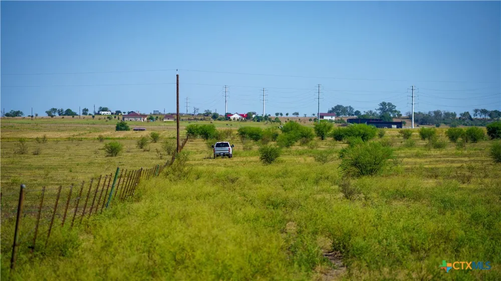 2525 Fm-2623 Seguin, TX 78155