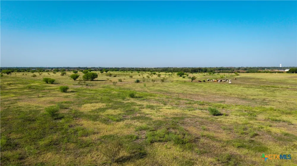 2525 Fm-2623 Seguin, TX 78155