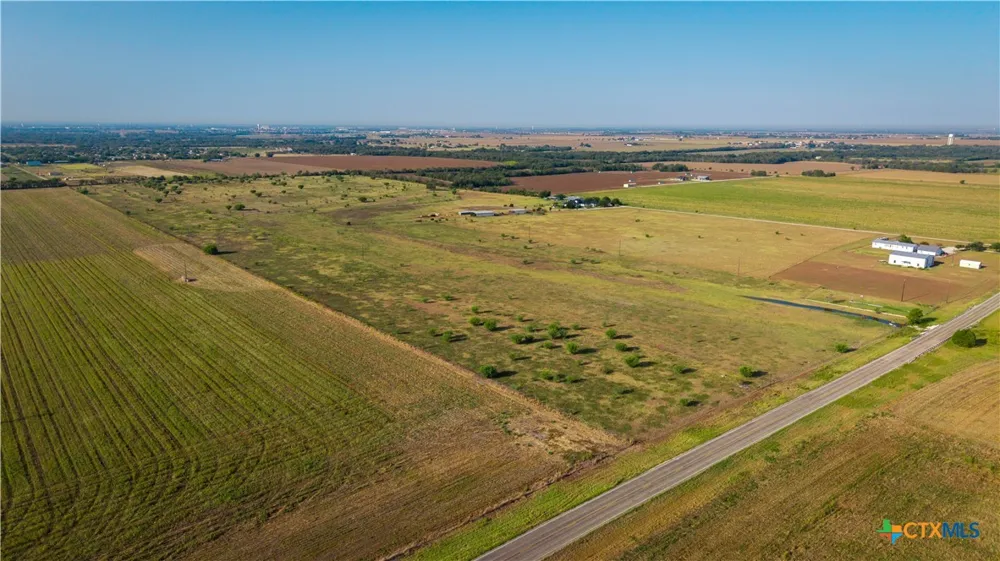 2525 Fm-2623 Seguin, TX 78155