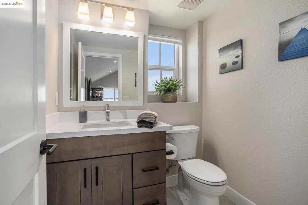 3143 Delta Coves Dr Bethel Island, CA 94511