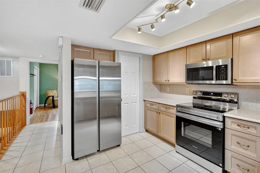 14879 SEMINOLE TRAIL Seminole, FL 33776
