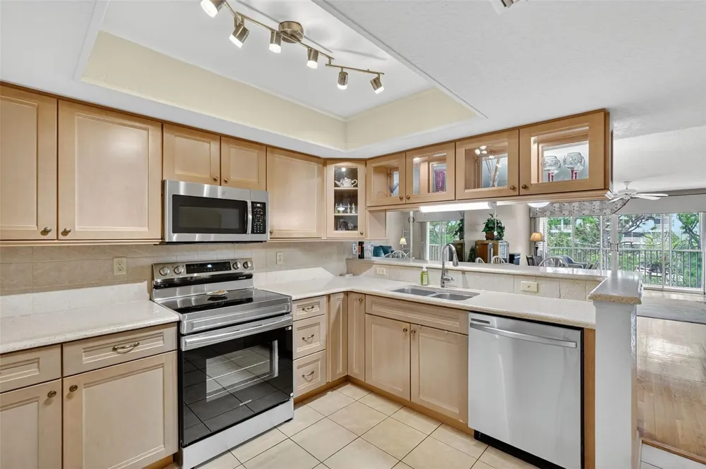 14879 SEMINOLE TRAIL Seminole, FL 33776