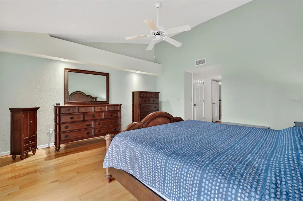 14879 SEMINOLE TRAIL Seminole, FL 33776