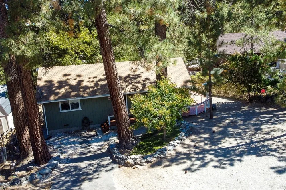 5291 Orchard Dr Wrightwood, CA 92397