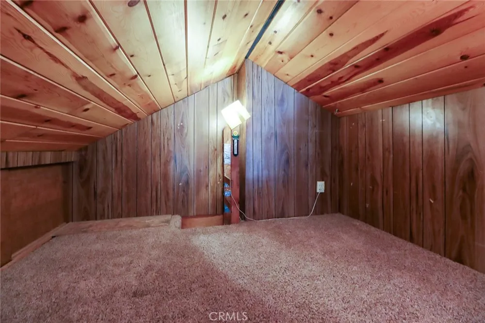 5291 Orchard Dr Wrightwood, CA 92397