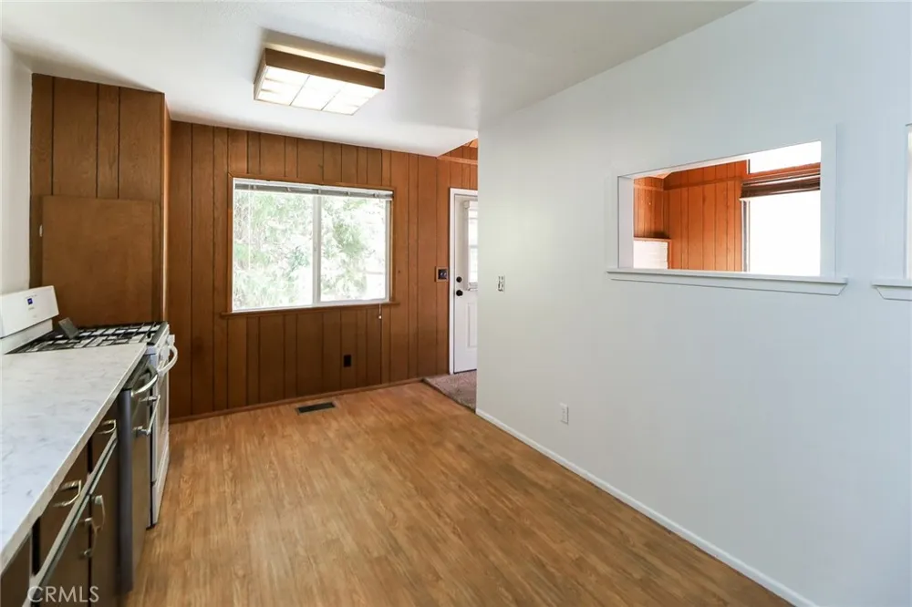 5291 Orchard Dr Wrightwood, CA 92397