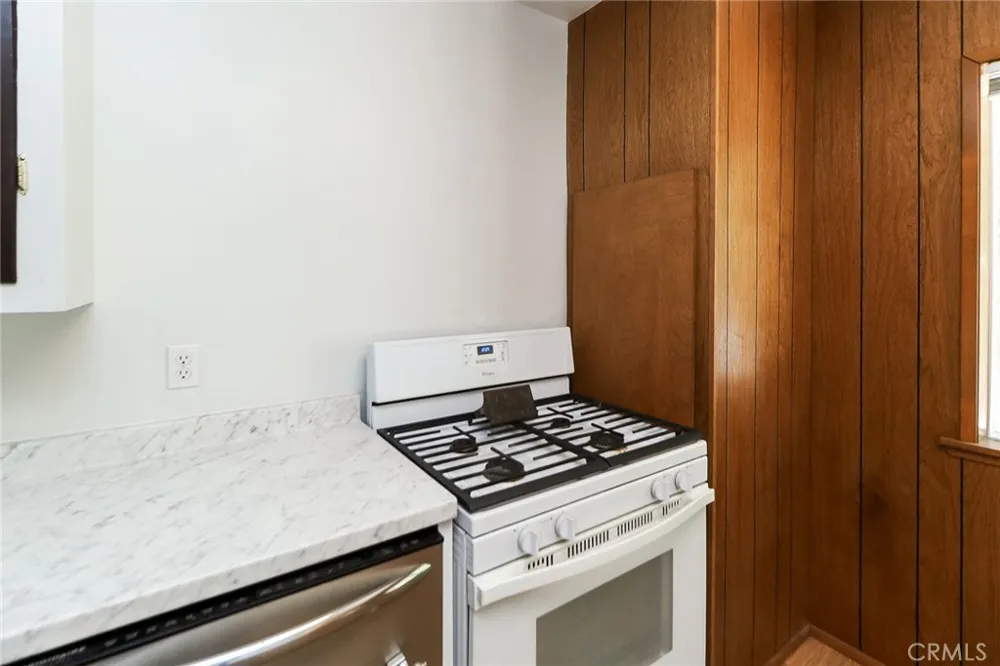 5291 Orchard Dr Wrightwood, CA 92397