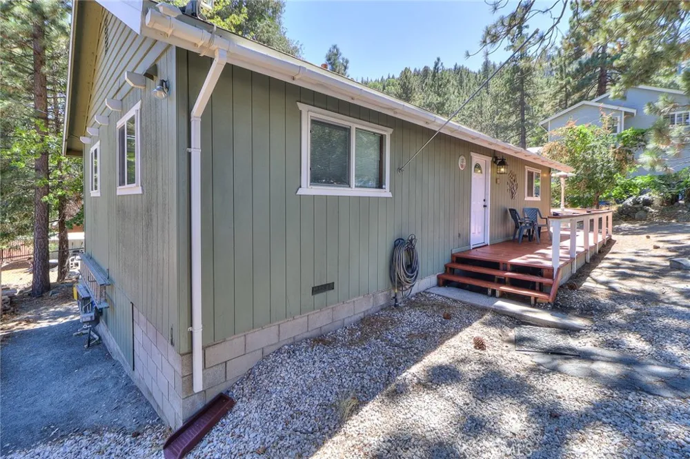 5291 Orchard Dr Wrightwood, CA 92397