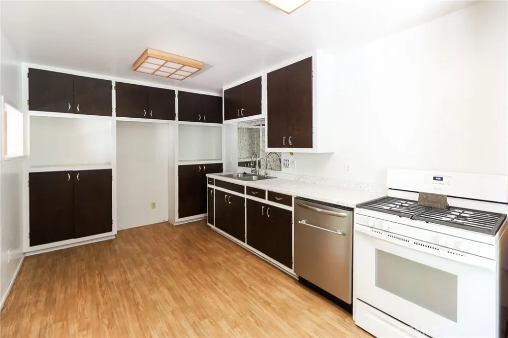 5291 Orchard Dr Wrightwood, CA 92397