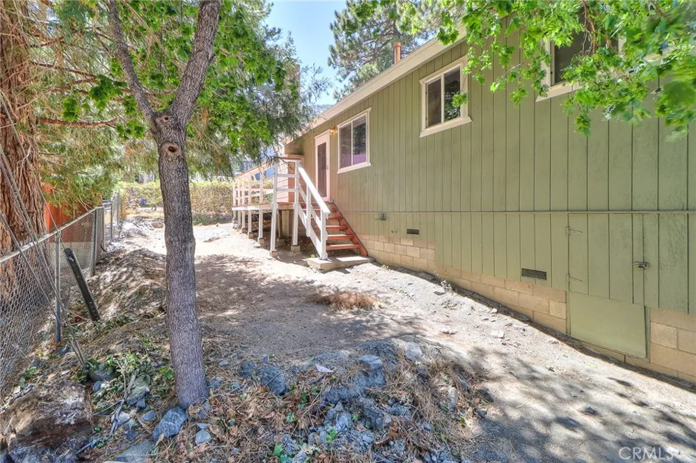 5291 Orchard Dr Wrightwood, CA 92397