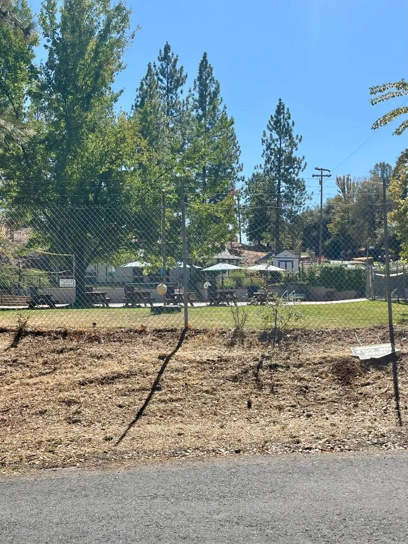 137 Deerhaven Drive Tuolumne, CA 95379