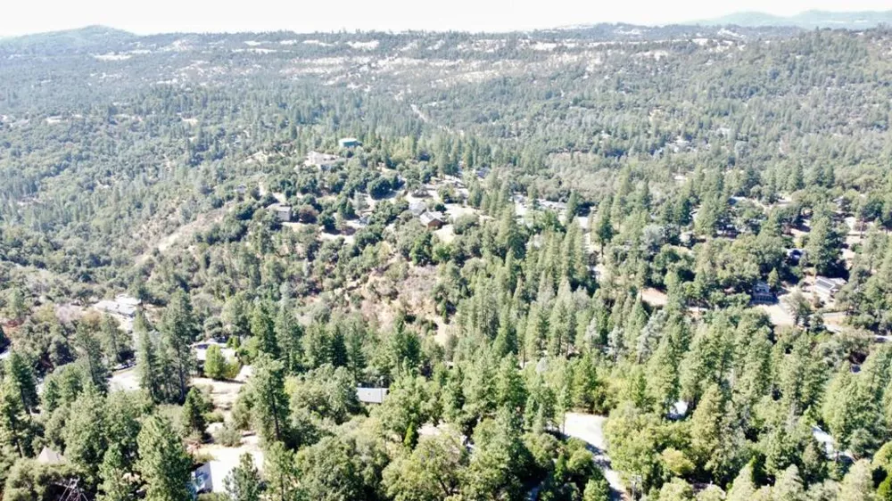 137 Deerhaven Drive Tuolumne, CA 95379