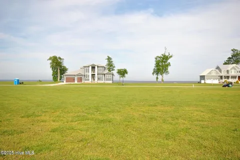 202 Majestic Circle