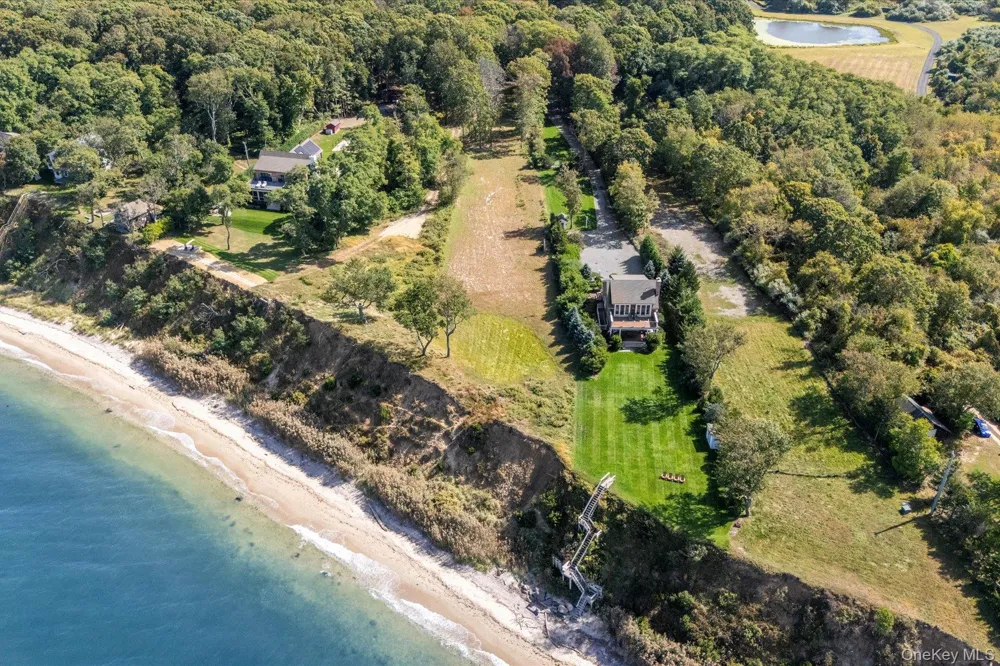 4760 Blue Horizon Bluffs Peconic, NY 11958