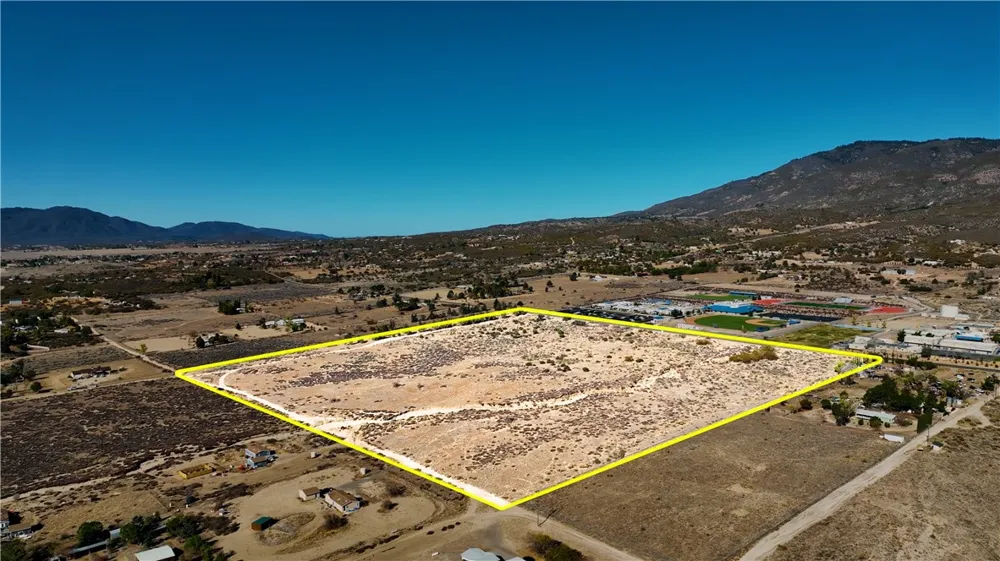 1 Mitchell Road Anza, CA 92539