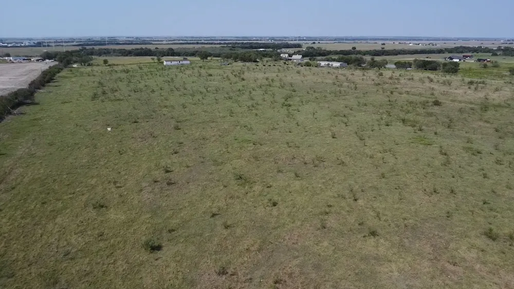 2778 Fm 339 Mount Calm, TX 76673