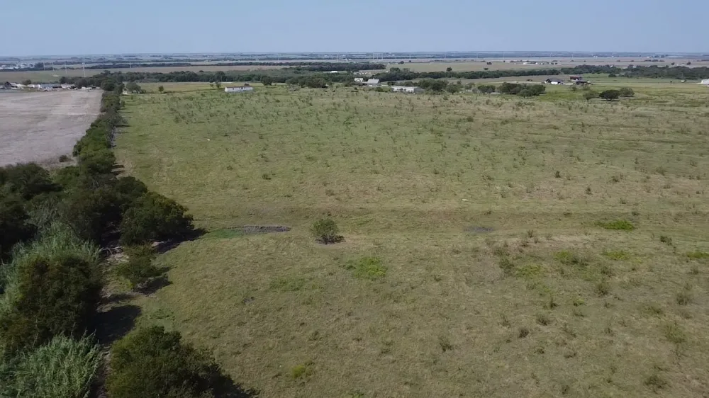 2778 Fm 339 Mount Calm, TX 76673