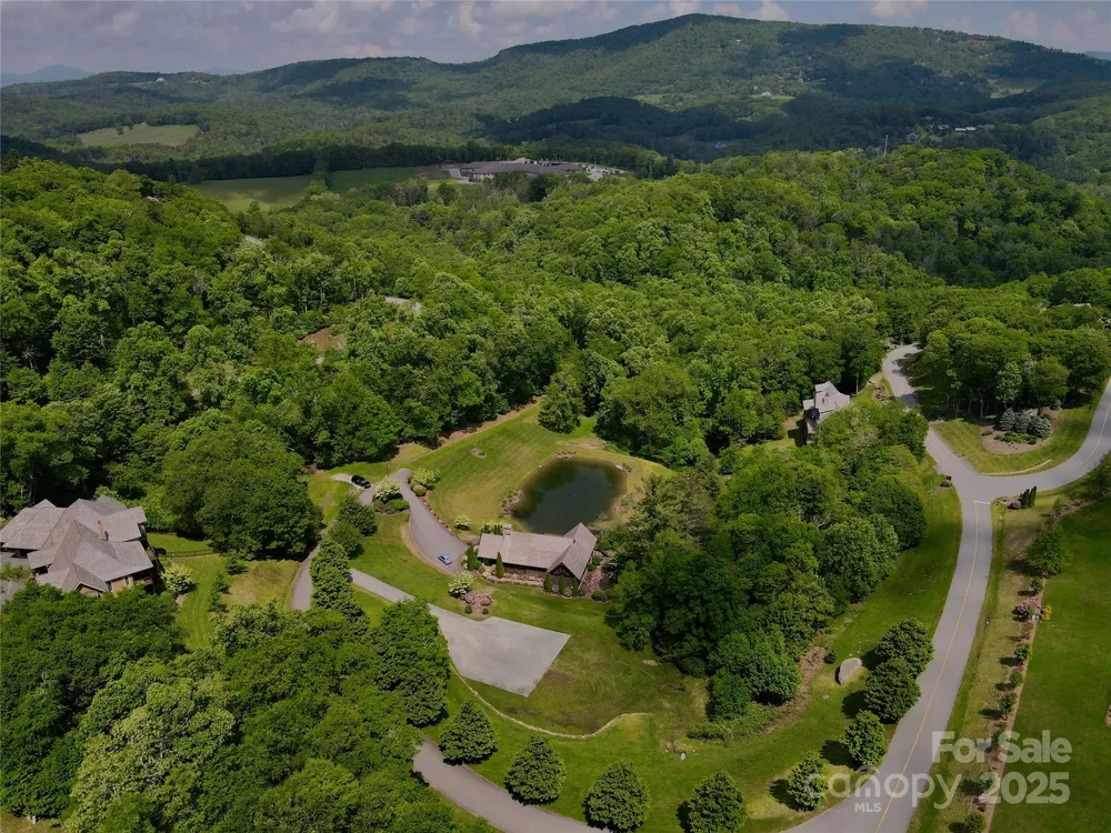 125 Stoneledge Lane #125 Blowing Rock, NC 28605