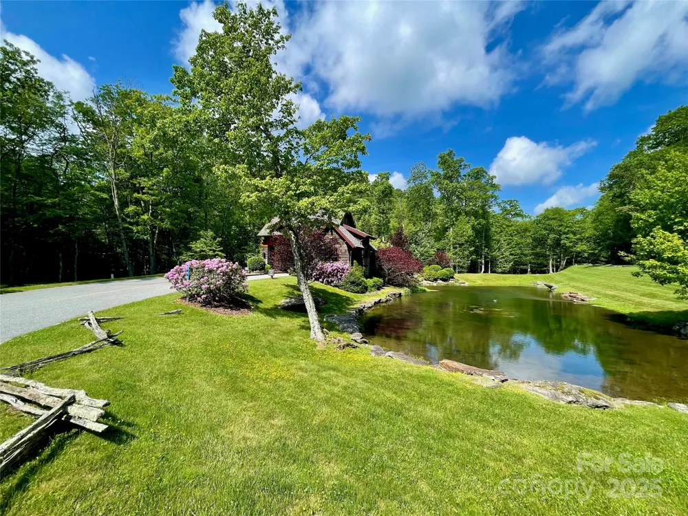 125 Stoneledge Lane #125 Blowing Rock, NC 28605