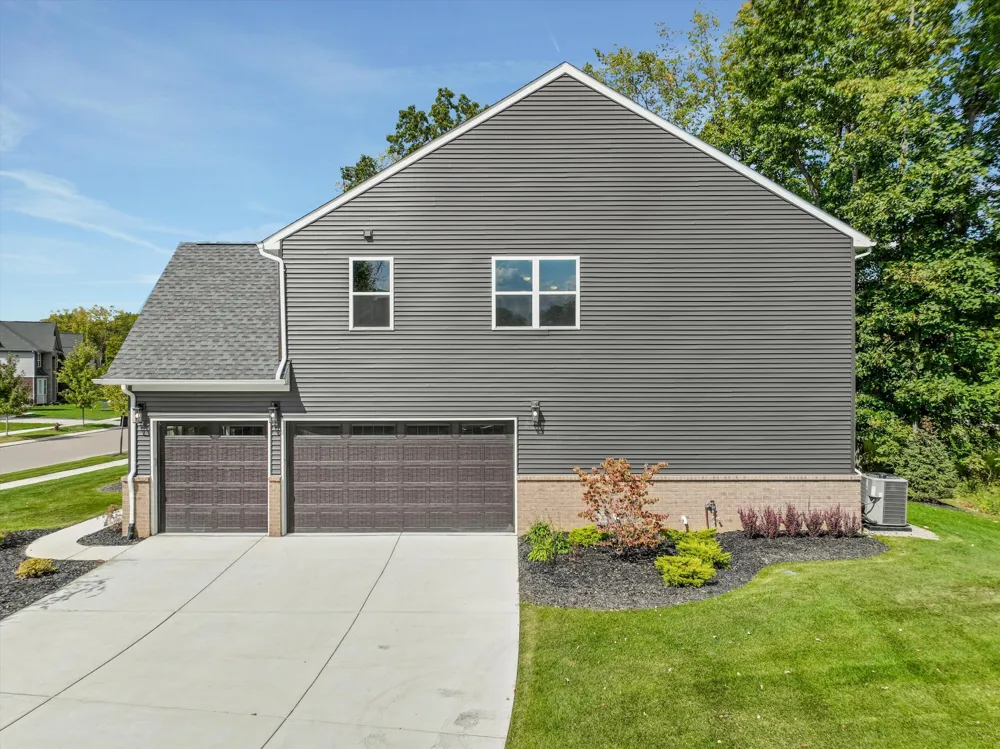 359 Amelia Circle South Lyon, MI 48178