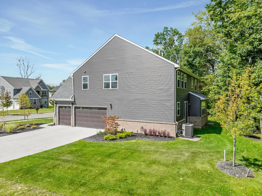 359 Amelia Circle South Lyon, MI 48178