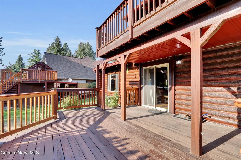 7228 W SENEQUOTEEN TRAIL Spirit Lake, ID 83869