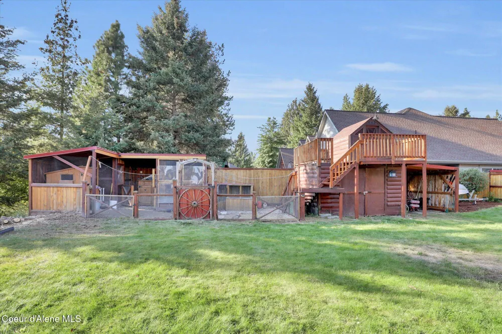 7228 W SENEQUOTEEN TRAIL Spirit Lake, ID 83869