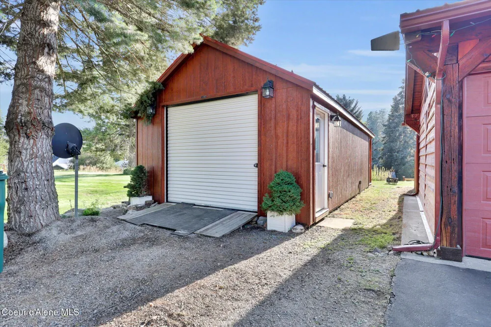 7228 W SENEQUOTEEN TRAIL Spirit Lake, ID 83869