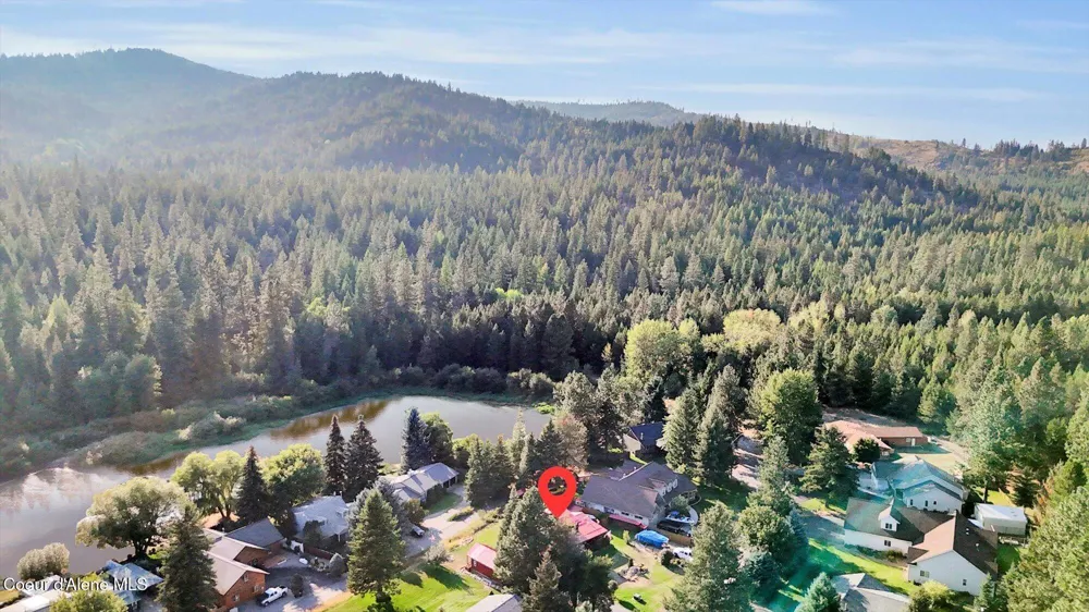 7228 W SENEQUOTEEN TRAIL Spirit Lake, ID 83869