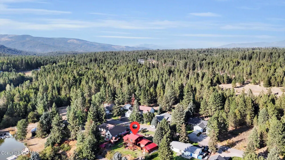 7228 W SENEQUOTEEN TRAIL Spirit Lake, ID 83869