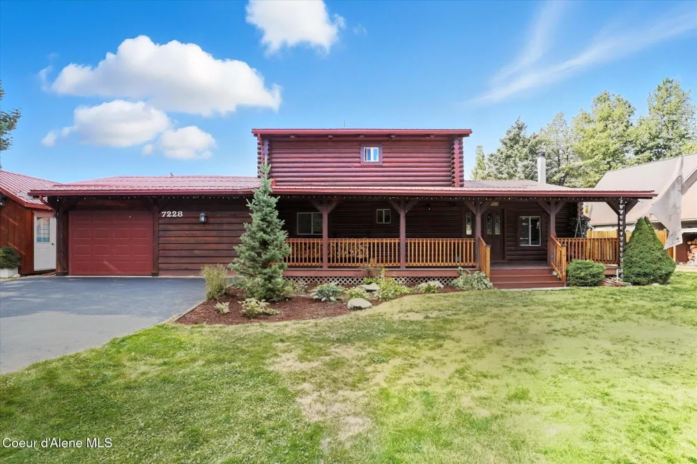 7228 W SENEQUOTEEN TRAIL Spirit Lake, ID 83869