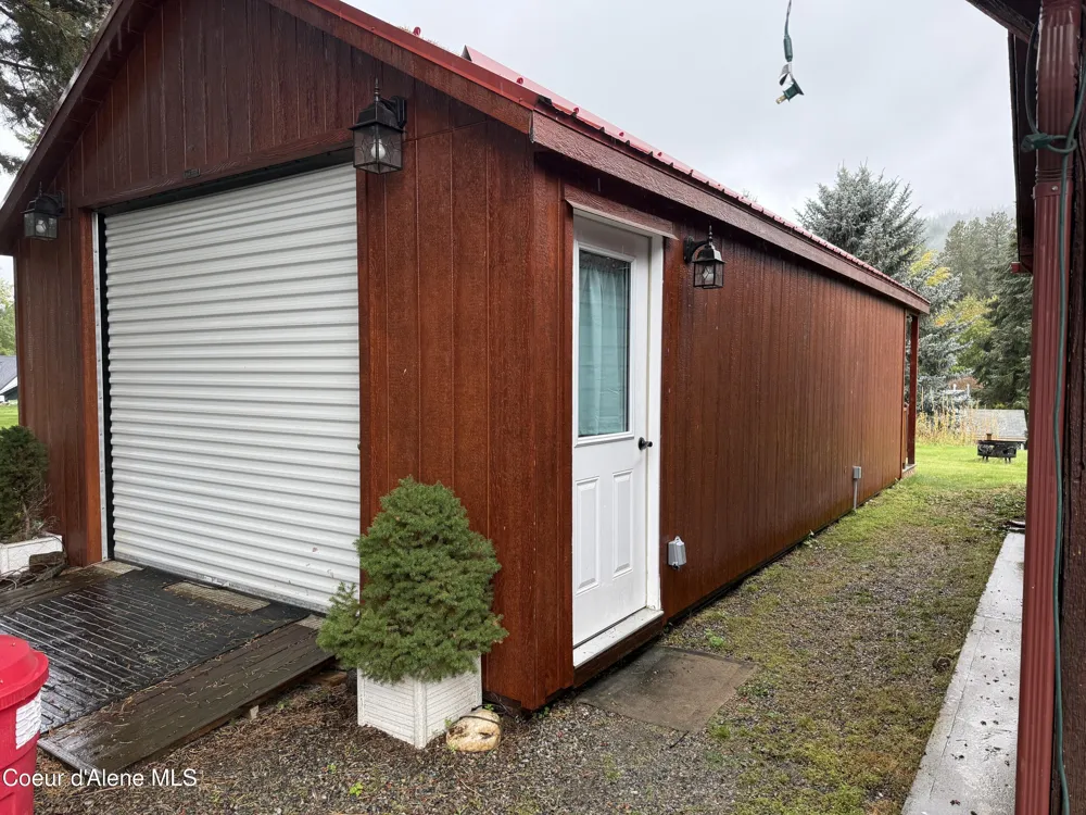7228 W SENEQUOTEEN TRAIL Spirit Lake, ID 83869