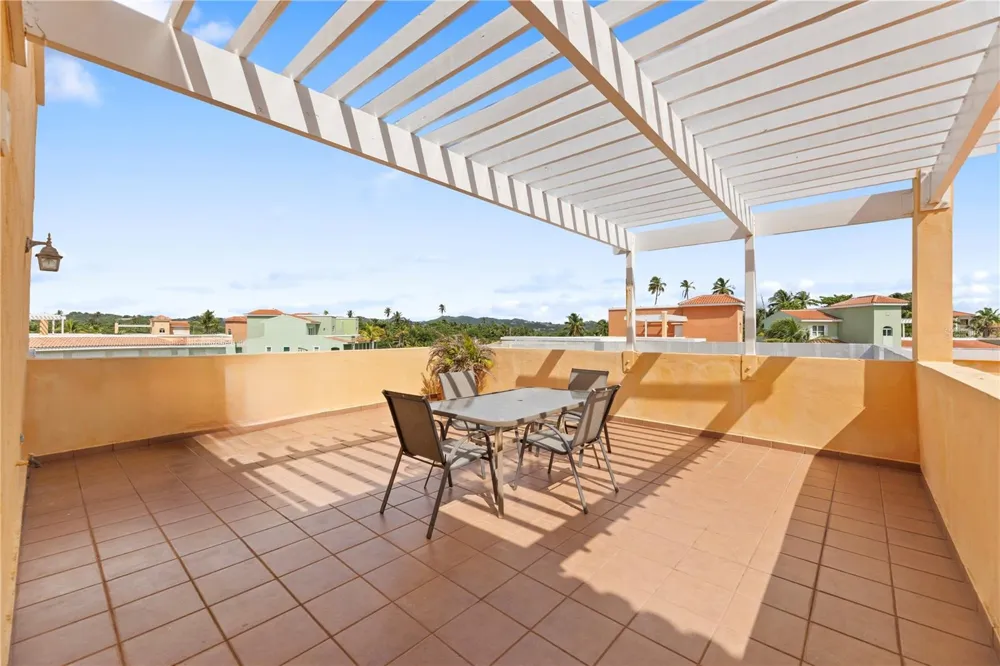 190 CANDELERO DRIVE #9247 Humacao, PR 00791