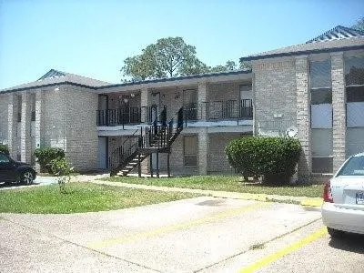 225 S 13th St West Columbia, TX 77486