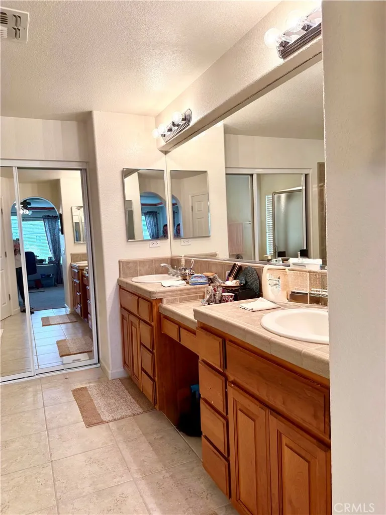 9200 Hunters creek Way Chowchilla, CA 93610