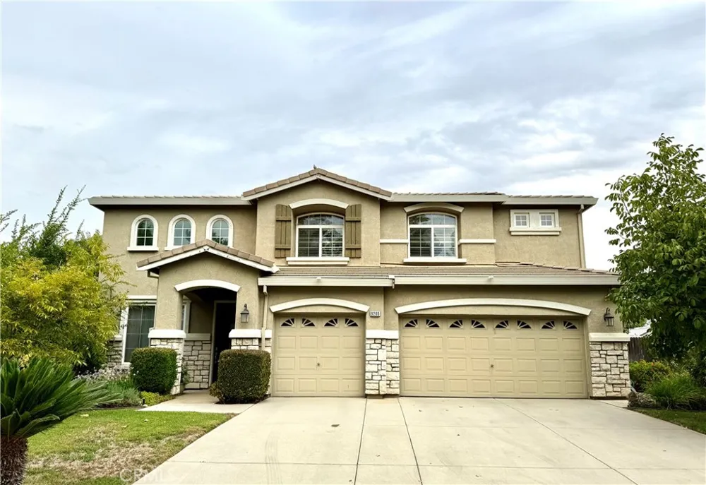 9200 Hunters creek Way Chowchilla, CA 93610