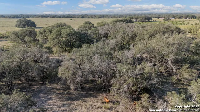 000 County Road 777 Devine, TX 78016