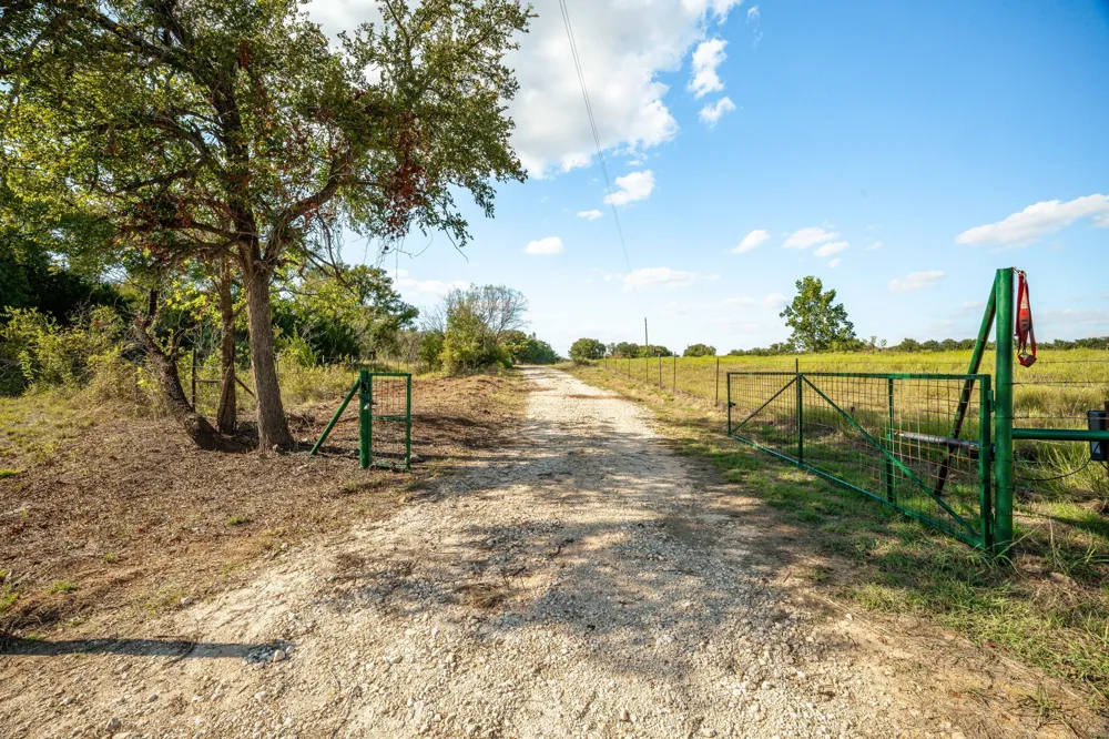 10400 FM 927 Iredell, TX 76649