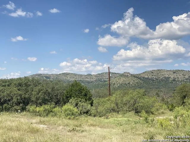 000 Mockingbird Lane Camp Wood, TX 78833