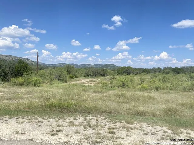 000 Mockingbird Lane Camp Wood, TX 78833