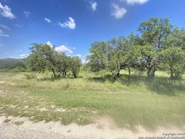 000 Mockingbird Lane Camp Wood, TX 78833