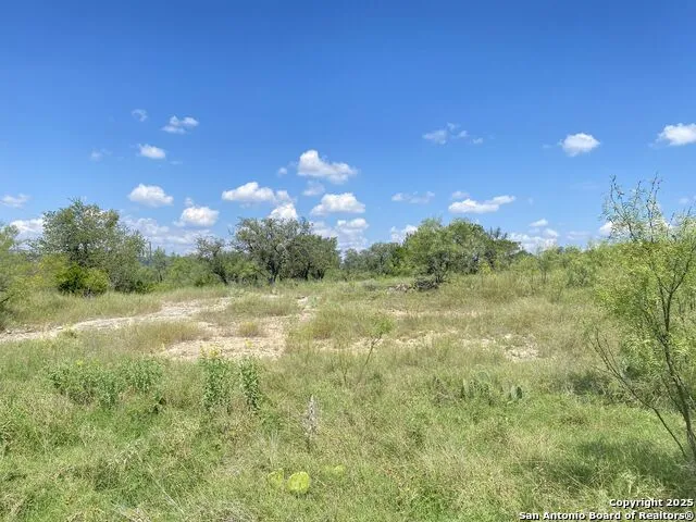000 Mockingbird Lane Camp Wood, TX 78833