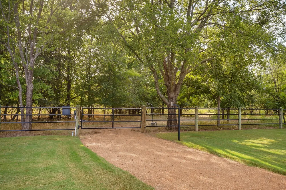 5000 T W King Road Southlake, TX 76092