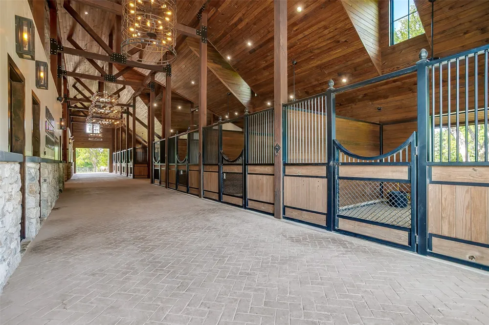 5000 T W King Road Southlake, TX 76092