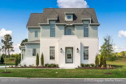 90 Pinewood Cove