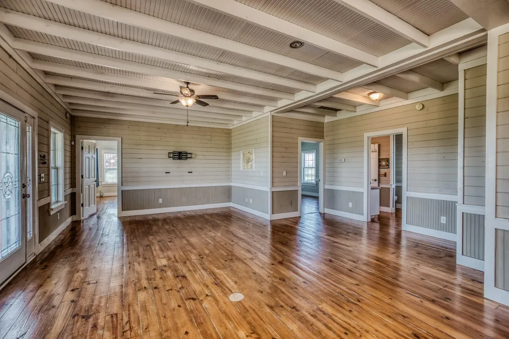 13555 Fm 1155 E Washington, TX 77880