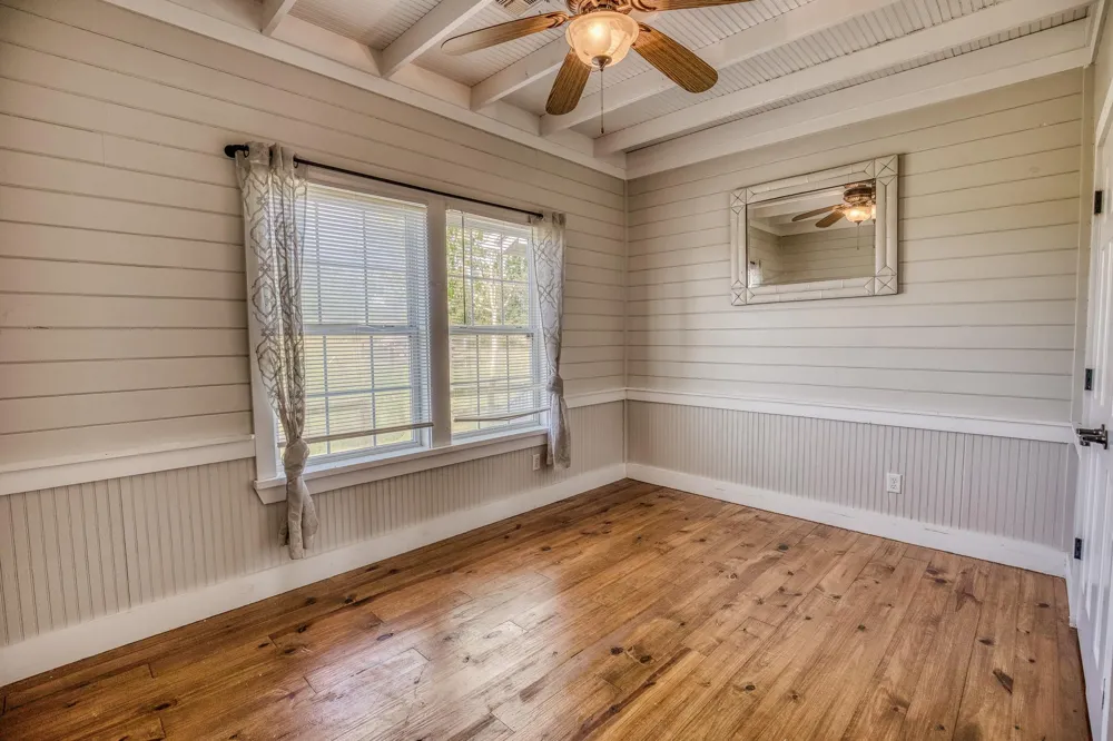 13555 Fm 1155 E Washington, TX 77880