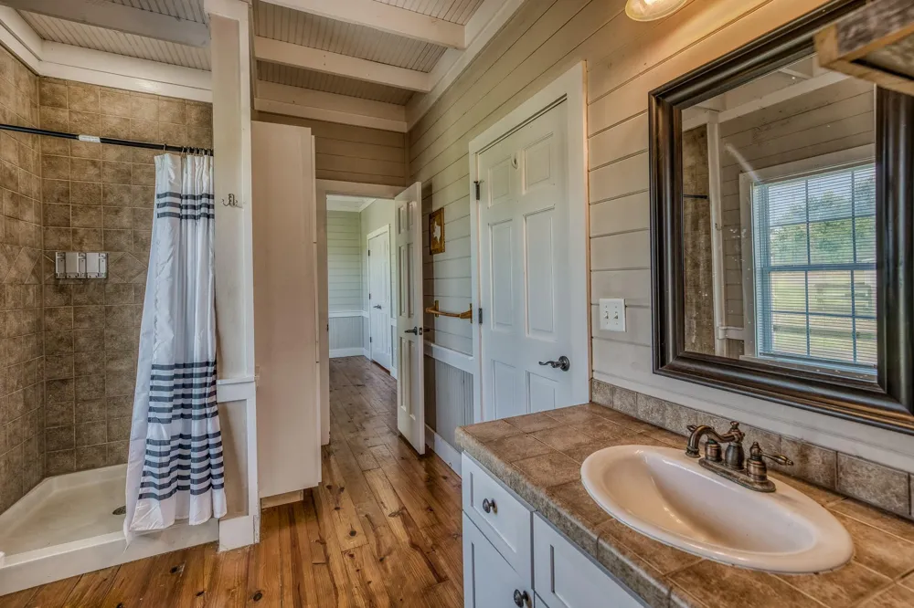 13555 Fm 1155 E Washington, TX 77880