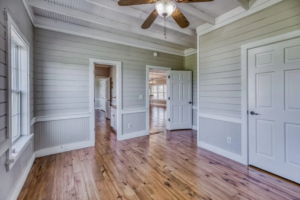 13555 Fm 1155 E Washington, TX 77880